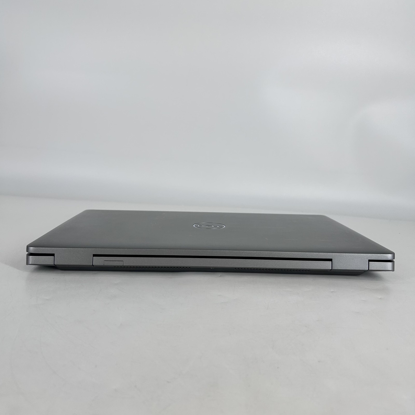 Dell Latitude 5520 15.6 Silver FHD i5-1145G7 2.60GHz 16GB 512GB SSD Very Good