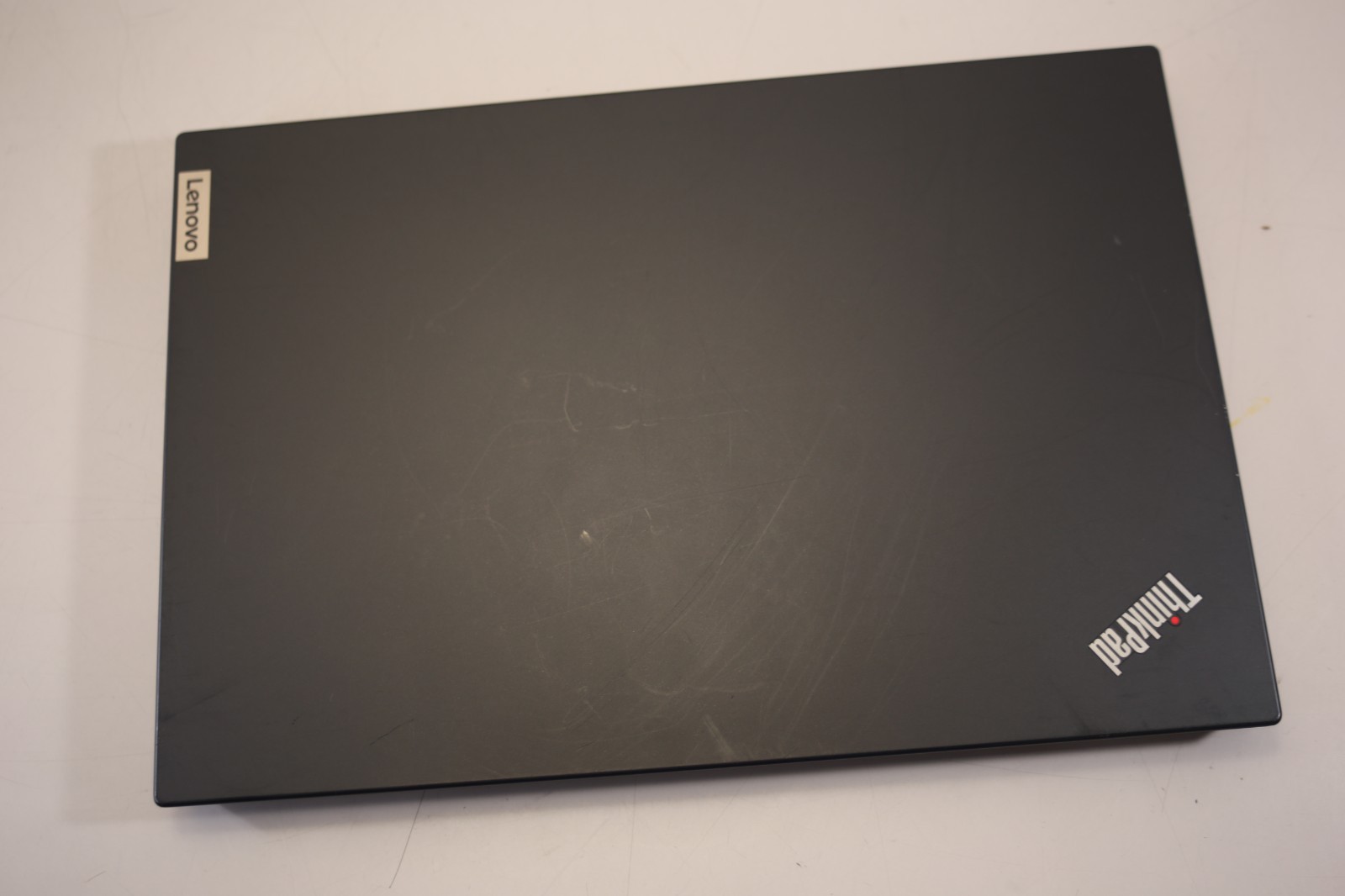 Lenovo ThinkPad P15v Gen 3 15.6″ Core i7-12800H 2.4Ghz 16GB RAM 256GB SSD A2000