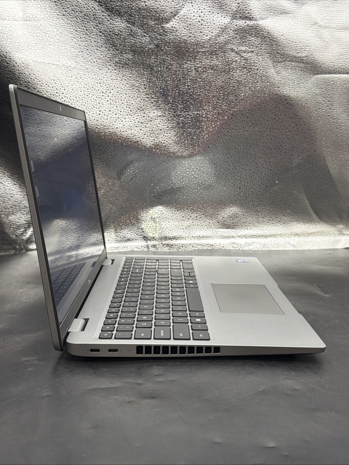 USED 2025 Dell Latitude 5550 Laptop 15.6” FHD (Ultra 7-165U 16GB RAM 512GB SSD)