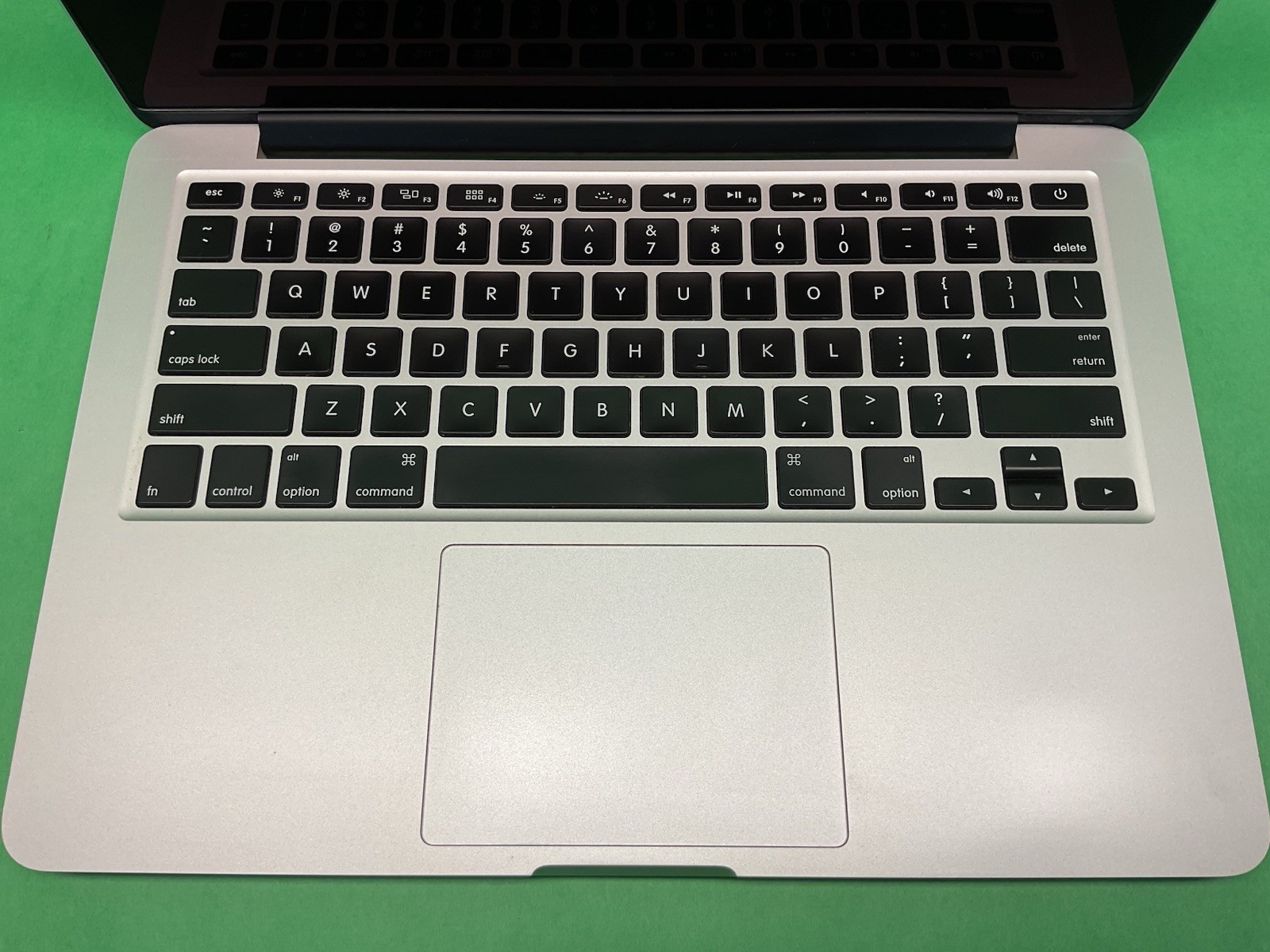 Apple 2013 MacBook Pro A1502 – 13” Laptop – POWERS ON – UNTESTED