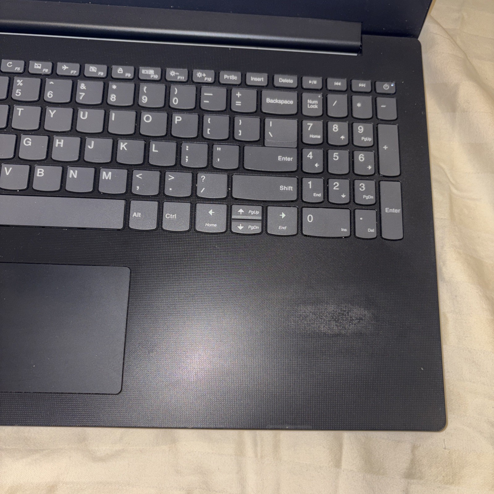 Lenovo IdeaPad 1 130-15AST 15.6″ A6 9225 2.6GHz 4GB RAM 500GB HDD