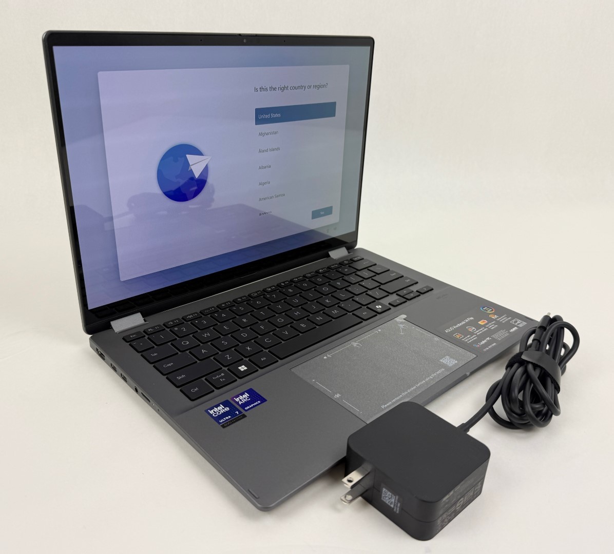 Asus VivoBook Flip TP3407SA-DS74T 14″ OLED Touch Ultra 7 256V 16GB 1TB W11H 2in1