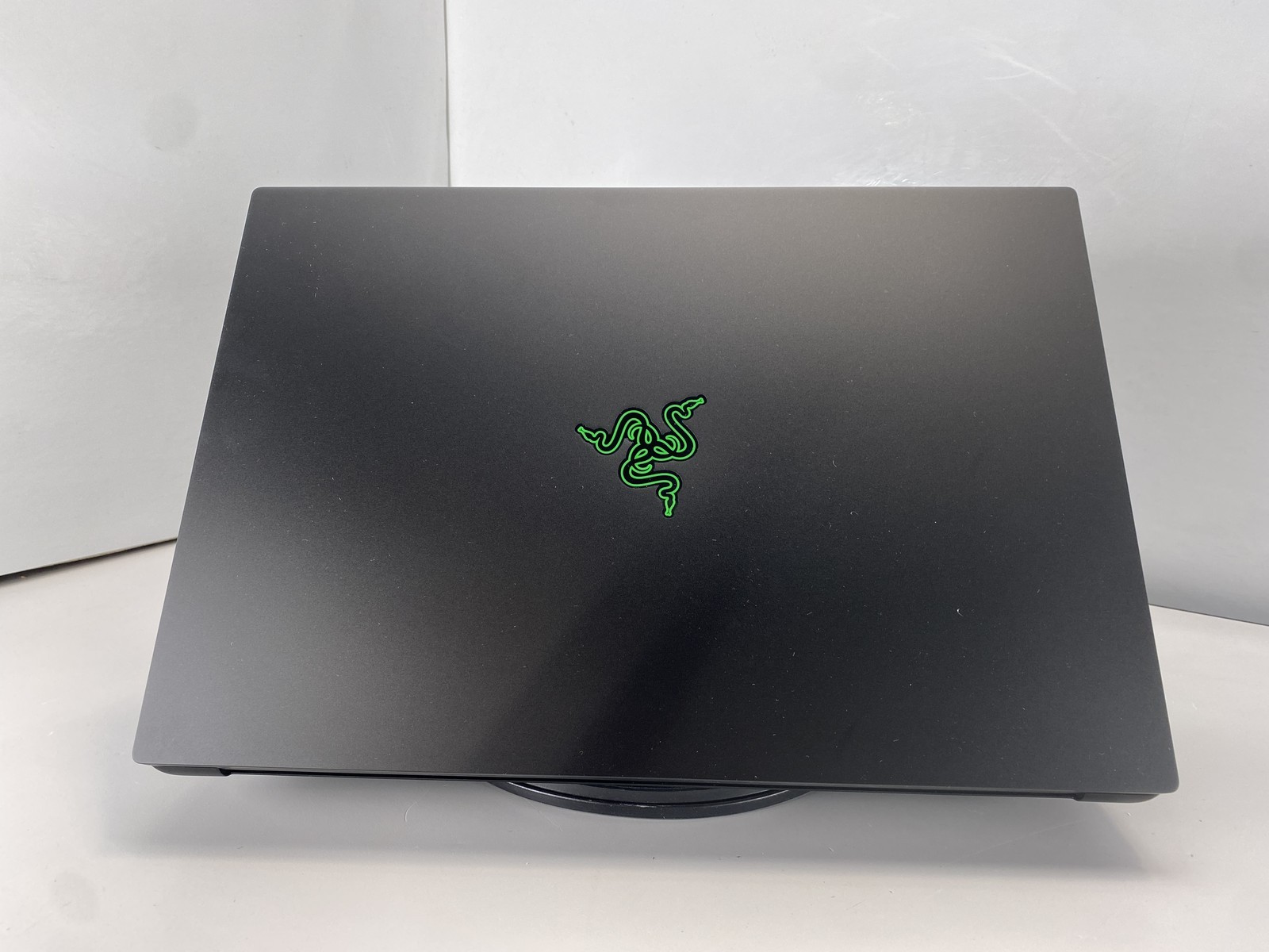 Razer Laptop Blade 16 16″ Intel Core i9-14900HX 2TB RTX 4090- Black