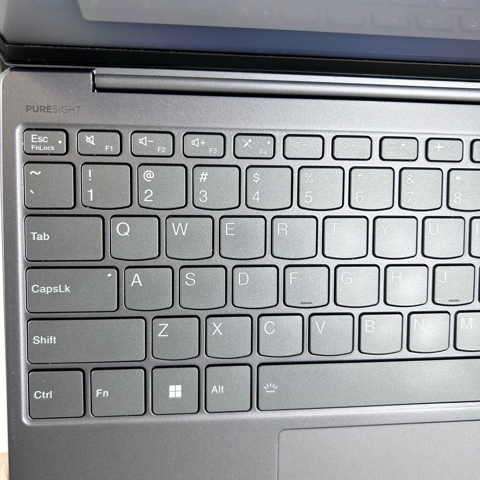Lenovo Slim 7i 14 Gray QHD TOUCH 2.1 GHz i7-1260P 16GB RAM 1TB SSD Good
