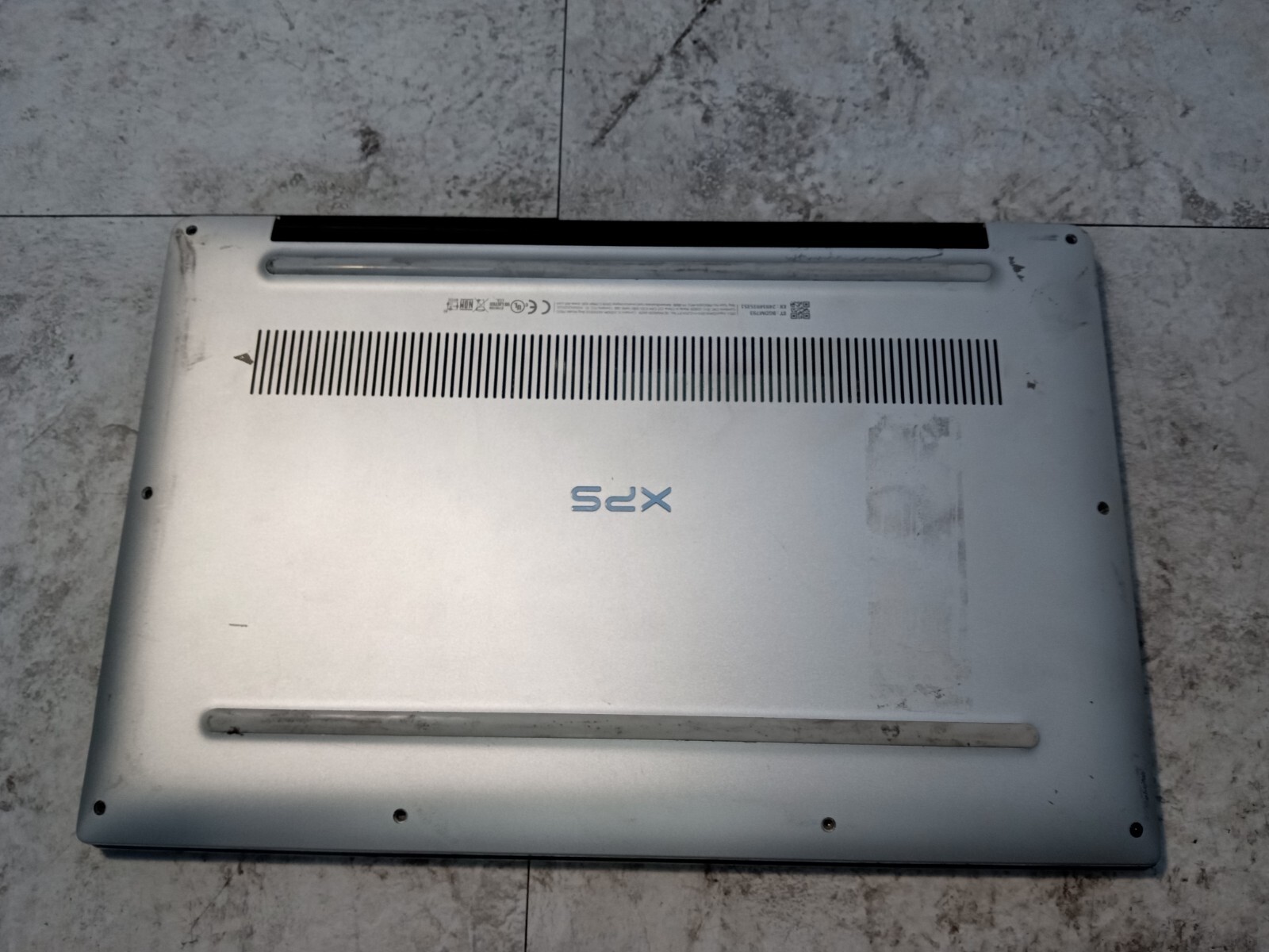 Dell XPS 13 7390 13″ Laptop Intel Core i7 PARTS OR REPAIR -FM