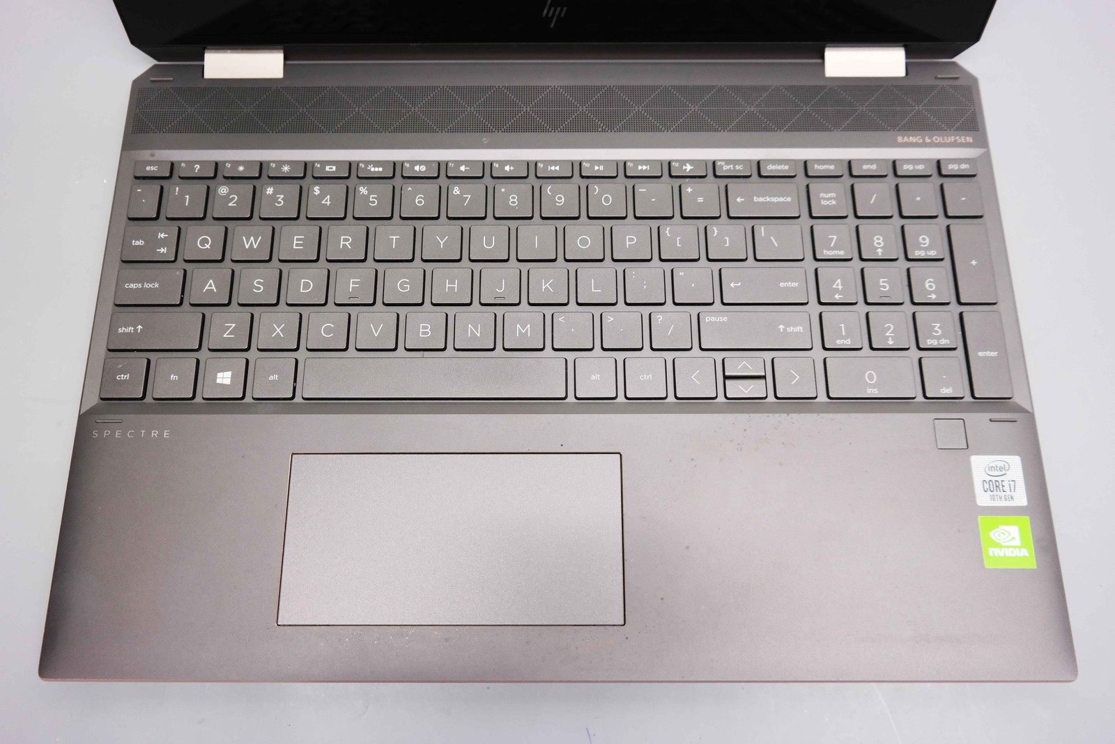 HP Spectre x360 15-DF1043DX 15.6″ Core i7-10510U 16GB 1TBSSD MX250