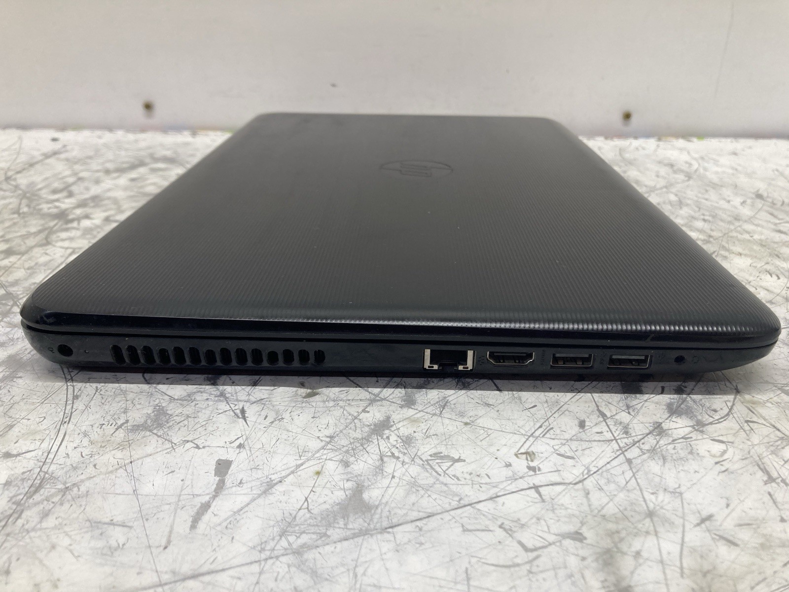 HP 15-ba079dx AMD A10-9600p Radeon R5 2.4GHz | 4GB Ram | No HDD – Boot to BIOS