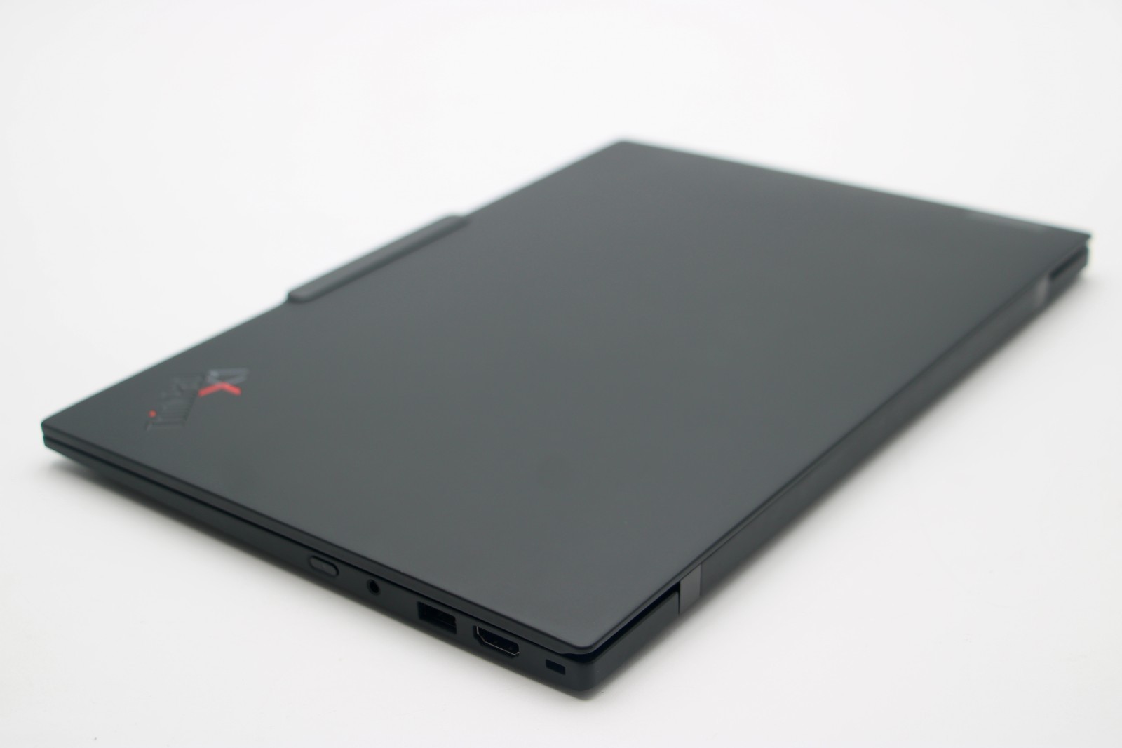 Lenovo ThinkPad X1 Carbon Gen 13 2.8K OLED Ultra 7 258V/ 32GB/ 2TB SSD/ Arc 140V