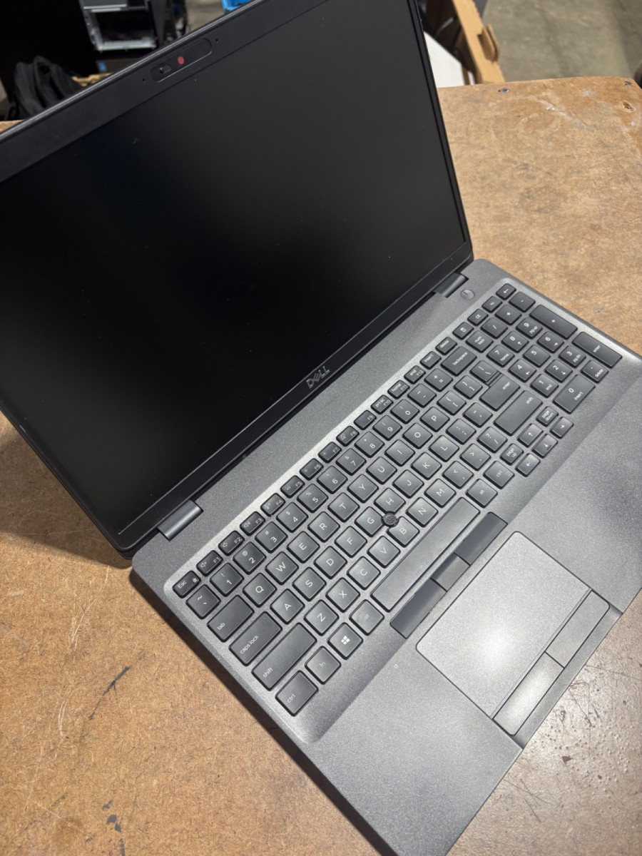 Dell Latitude 5500 15.6″ FHD i5-8365U 16GB RAM 256GB SSD No Charger/OS