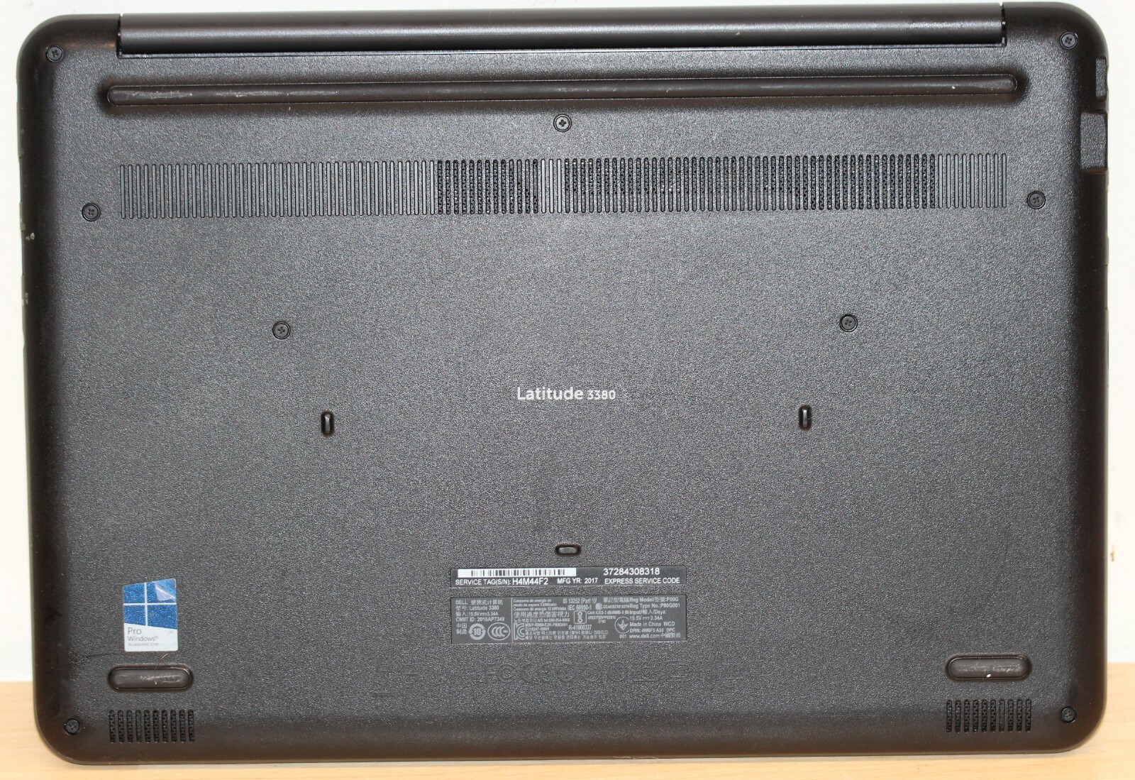 Dell Latitude 3380, i3 CPU, 8 GB DDR4, 1 TB SSD, Windows 10 Pro
