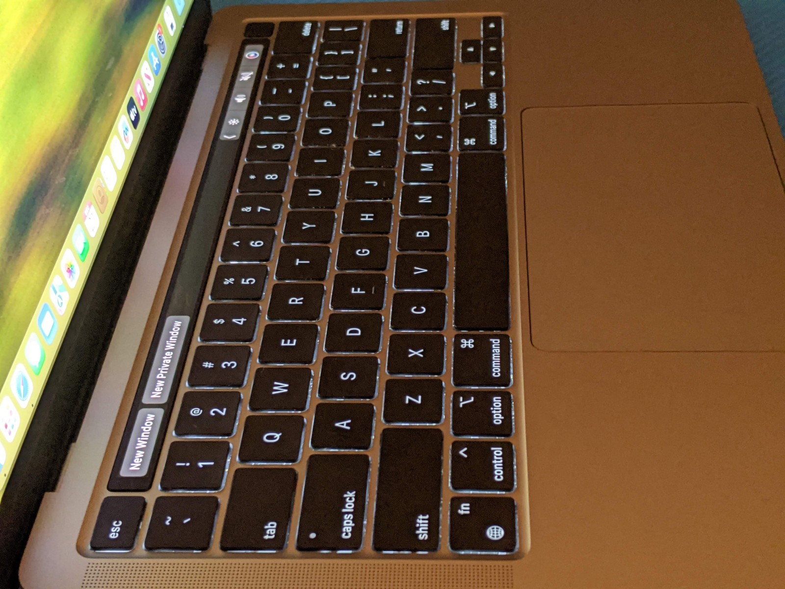 Apple MacBook Pro A2338 (2020) 13.3″ M1 8CPU/8GPU 3.2GHz 16GB 1TB MYDA2LL/A +PA
