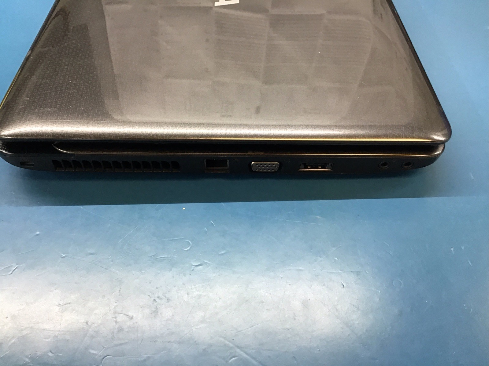 Toshiba Satellite L655-S5061 Pentium T4500, 4GB DDR3, 320GB HDD ChromeOS, *READ*