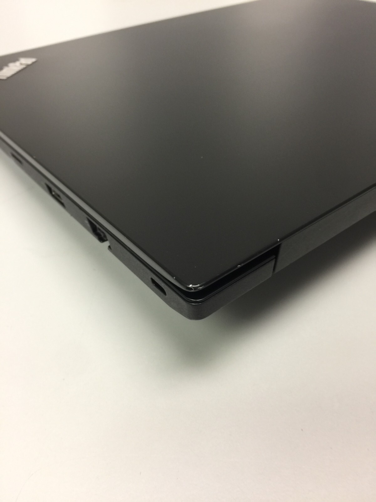 Lenovo ThinkPad E480 14″ core i5 7th Gen 2.50 GHz 8 GB RAM 256 GB SSD WIN 11 PRO