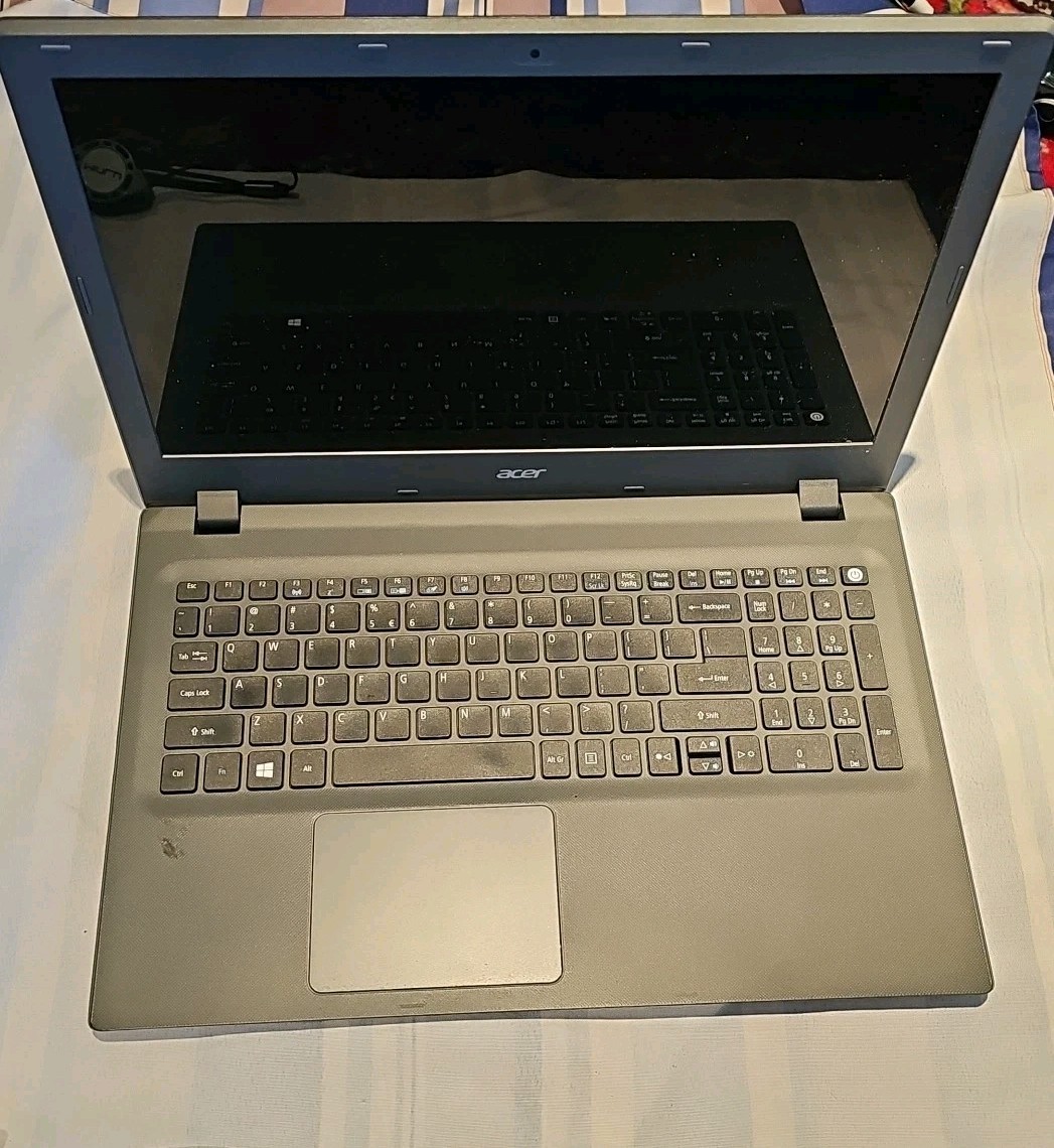 For parts or repair Acer Aspire E5-574 Laptop 15″ WON’T start