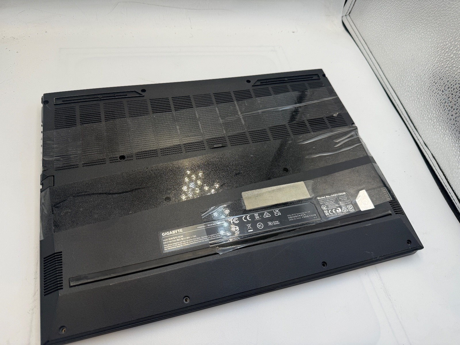 GIGABYTE RC56 | INTEL CORE I7-13620H | power dead / good lcd / PARTS REPAIR