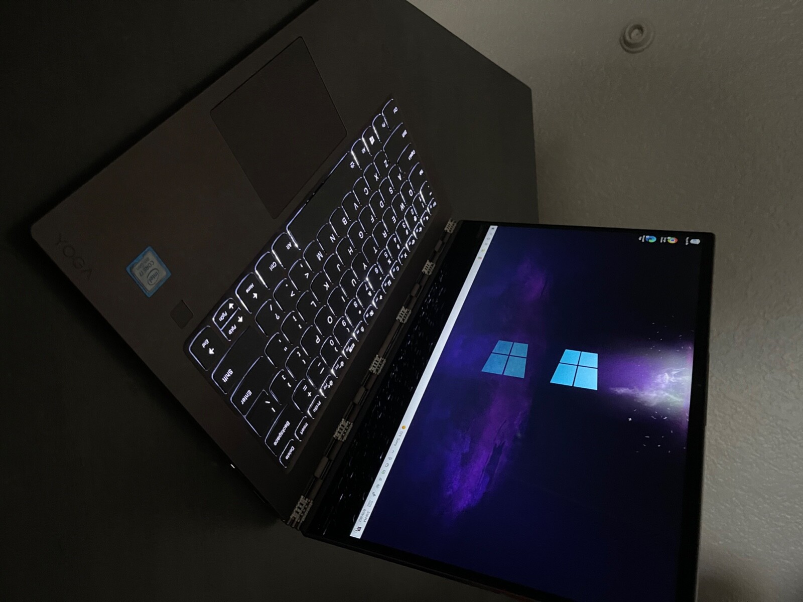 Lenovo Yoga 920 13.9″ (256GB, Intel Core i7-8550U, 1.80GHz, 8GB) 2-in-1…