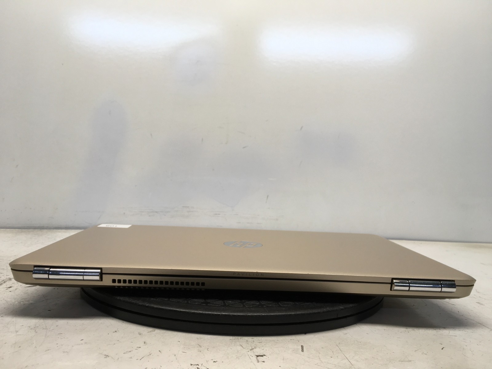 HP Pavilion 15-AW007CY AMD A9-9410 2900MHz 2 GB NO HDD