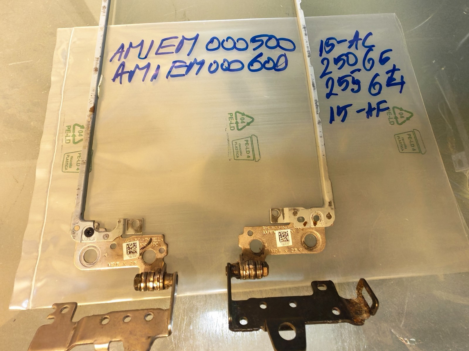 HP 15-AY 250 G4 255 G4 15-AC 15-AR HINGES CERNIERE AM1EM000500 AM1EM000600