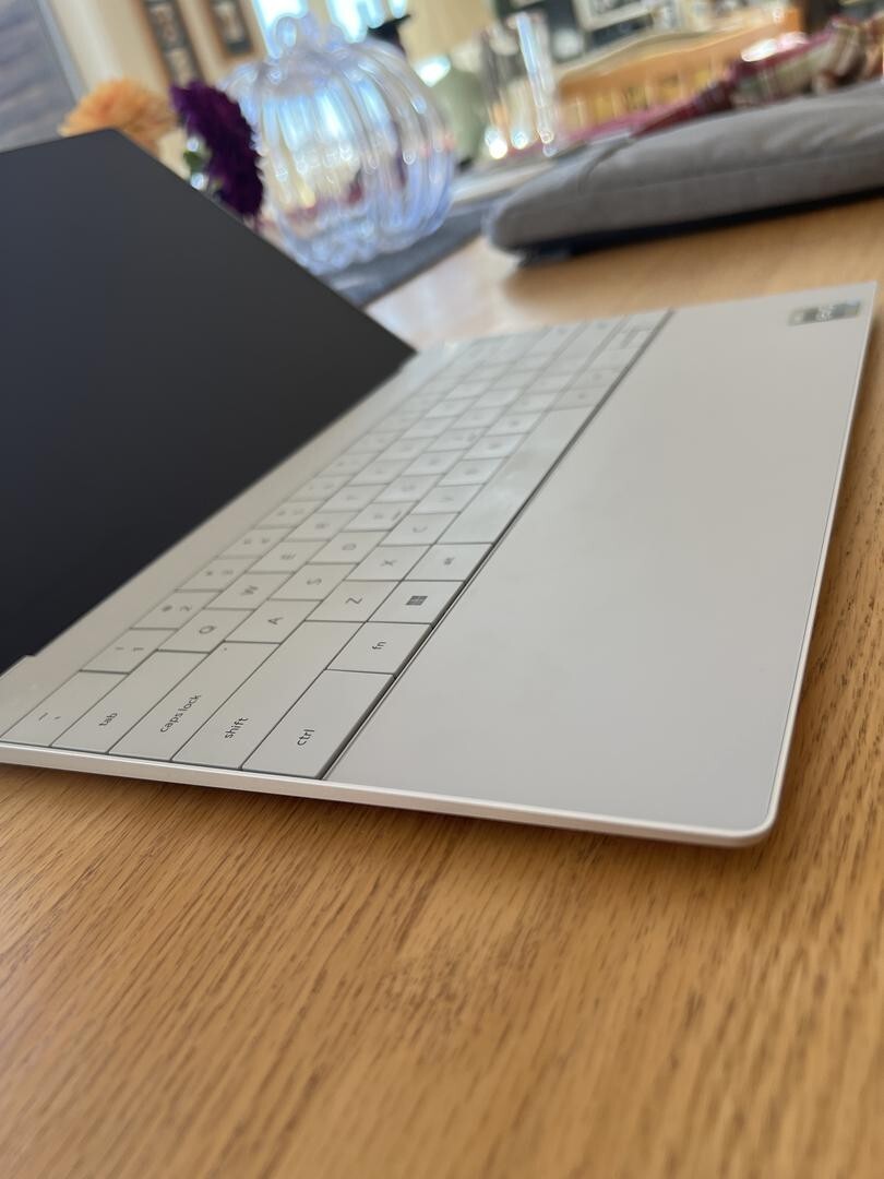 dell xps 13 9320 plus i7 12th gen, 13.4 inch screen, silver, 16 gb ram, 512 gb