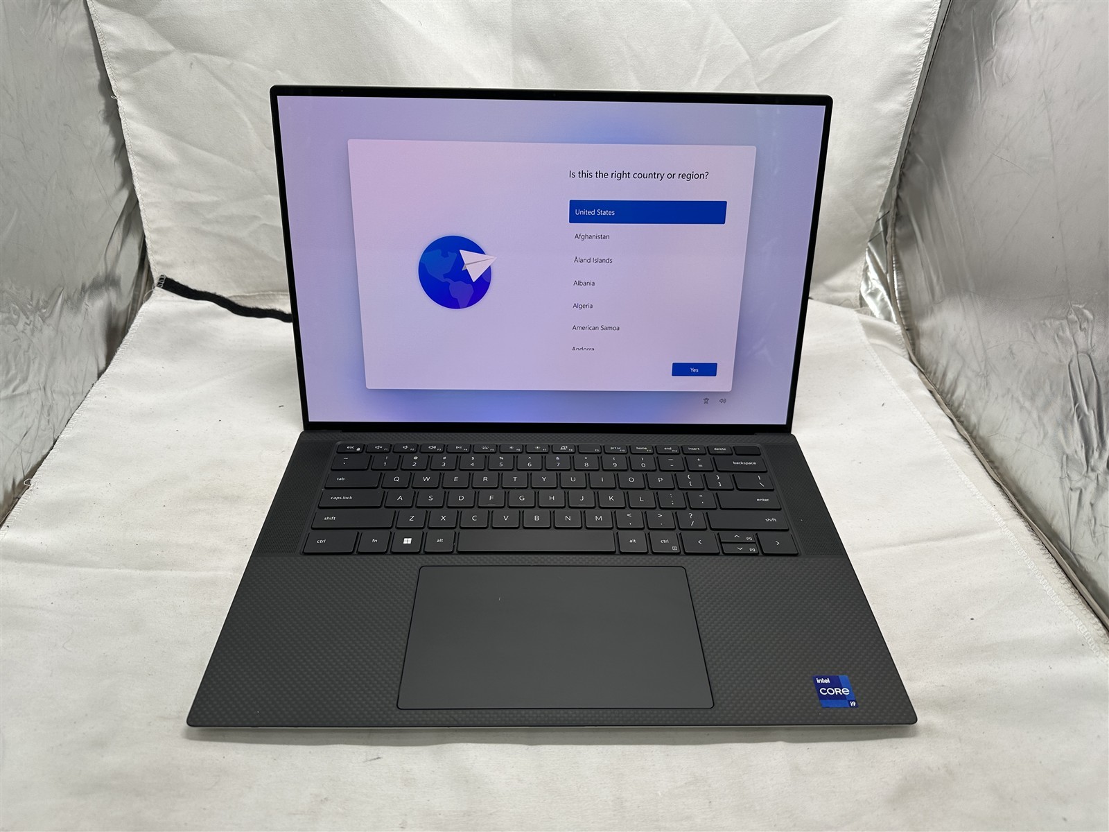 Dell XPS 15 9520 Laptop Intel i9-12th Gen 16GB RAM 512GB NVMe Win 11 RTX 3050