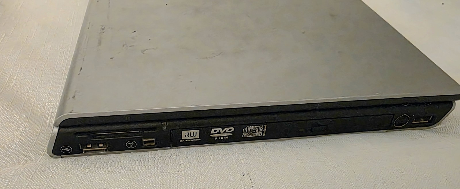 HP Pavilion DV1000 Widescreen Laptop Windows XP No charger Not Tested for parts
