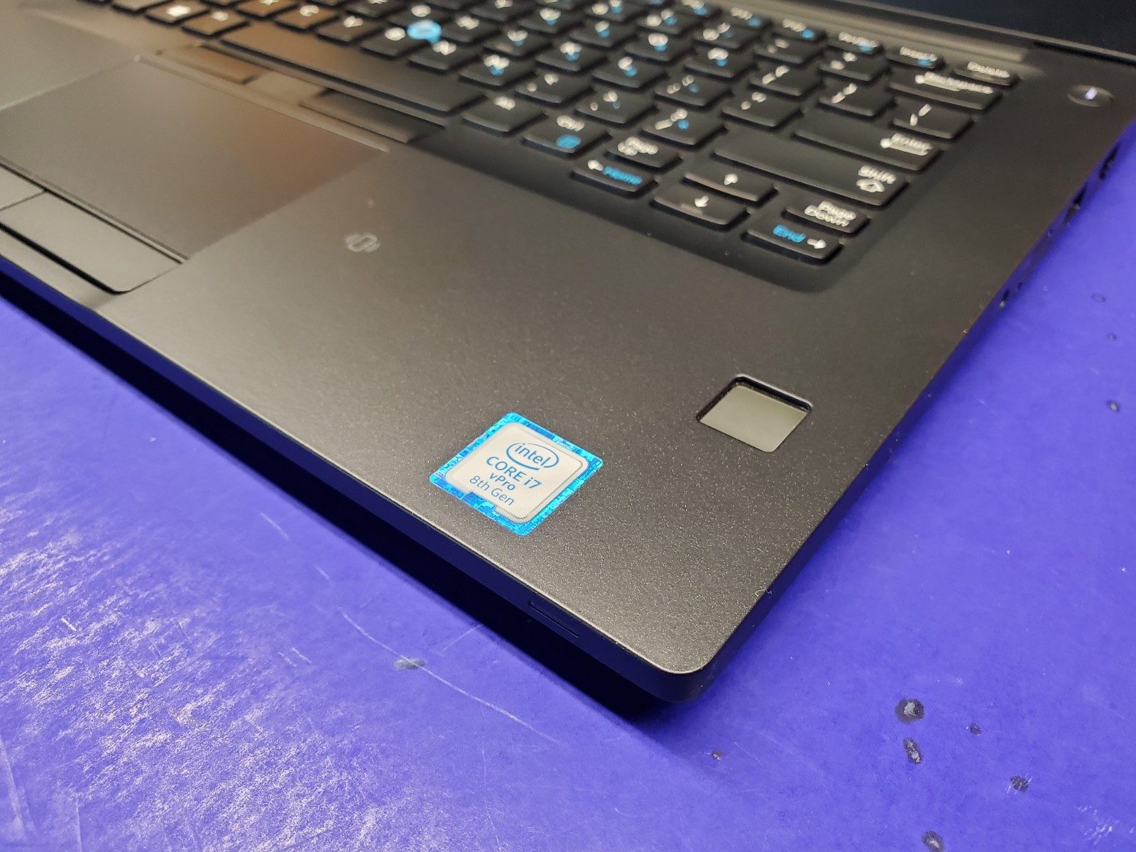 Dell Latitude 7490 Core i7-8650U@1.9GHz 16GBram 512ssd “Professionally Restored”