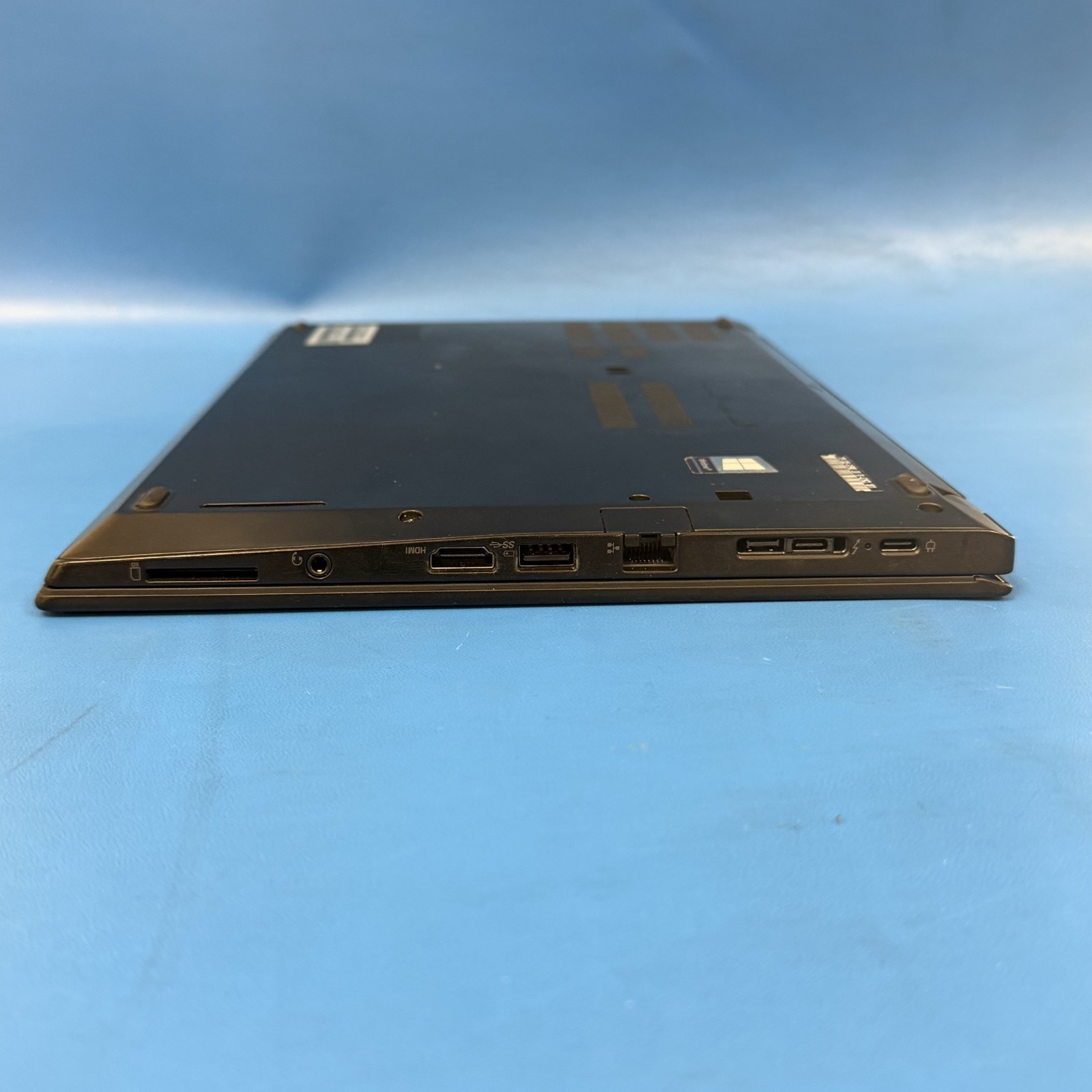 Lenovo ThinkPad T480S i5-8350U 16GB 256GB , with 45W A/C Adapter, with OS