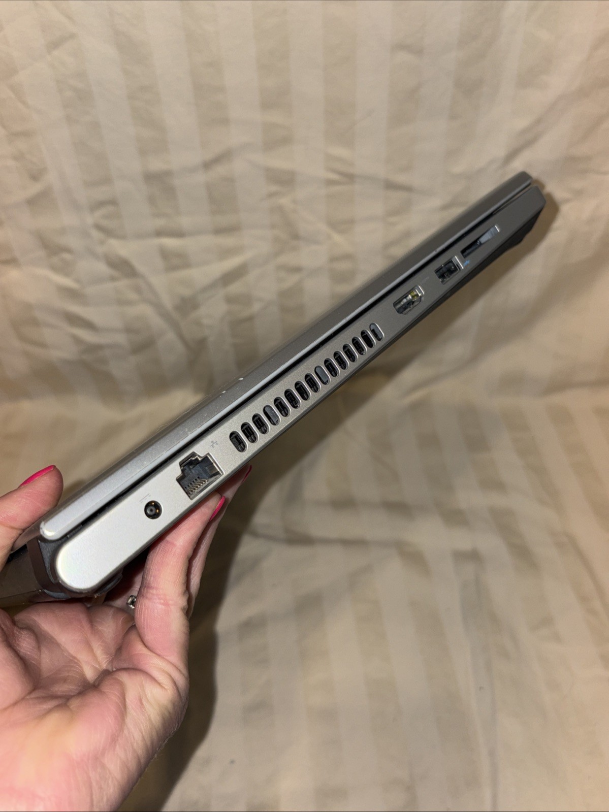 Dell Inspiron 15 i5558 15.6″ Notebook – i5-4210U 1.70 GHz, 4 GB, 500 GB, Win 10