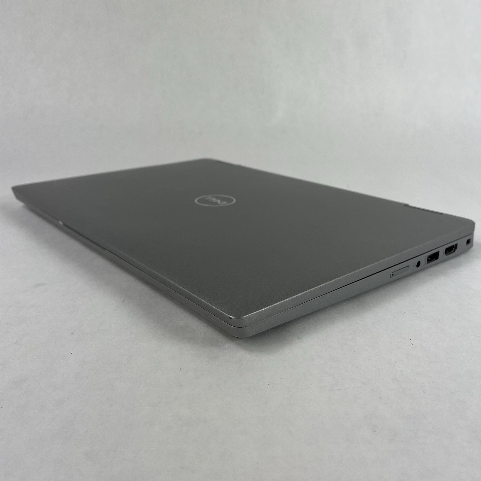 Dell Latitude 5330 13.3″ i5-1235U 3.76 GHz 16 GB RAM No SSD/OS/AC