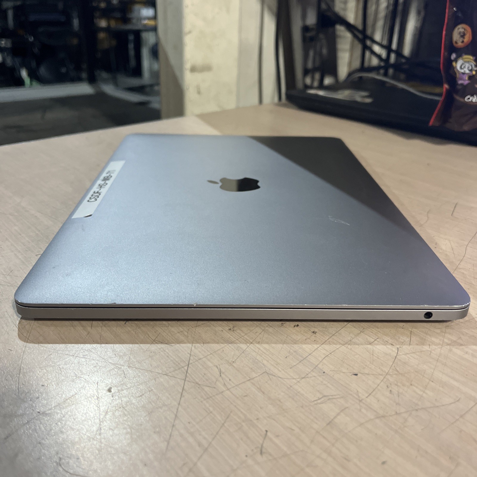 APPLE MACBOOK PRO 13″ MID-2017 CORE I5-7360U 2.3GHZ 8GB RAM NO HD “
