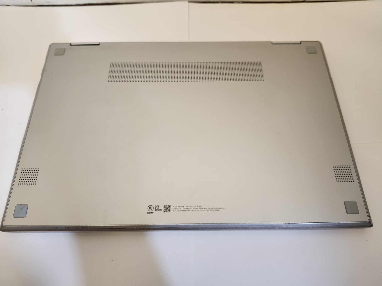 Samsung Galaxy Book Flex Alpha NP730QCJ 13″ i7-10510U 12GB RAM 512GB SSD Laptop