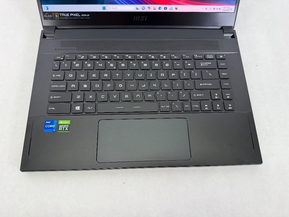 MSI Creator 15 Professional 15.6″ OLED Laptop A11UE-491