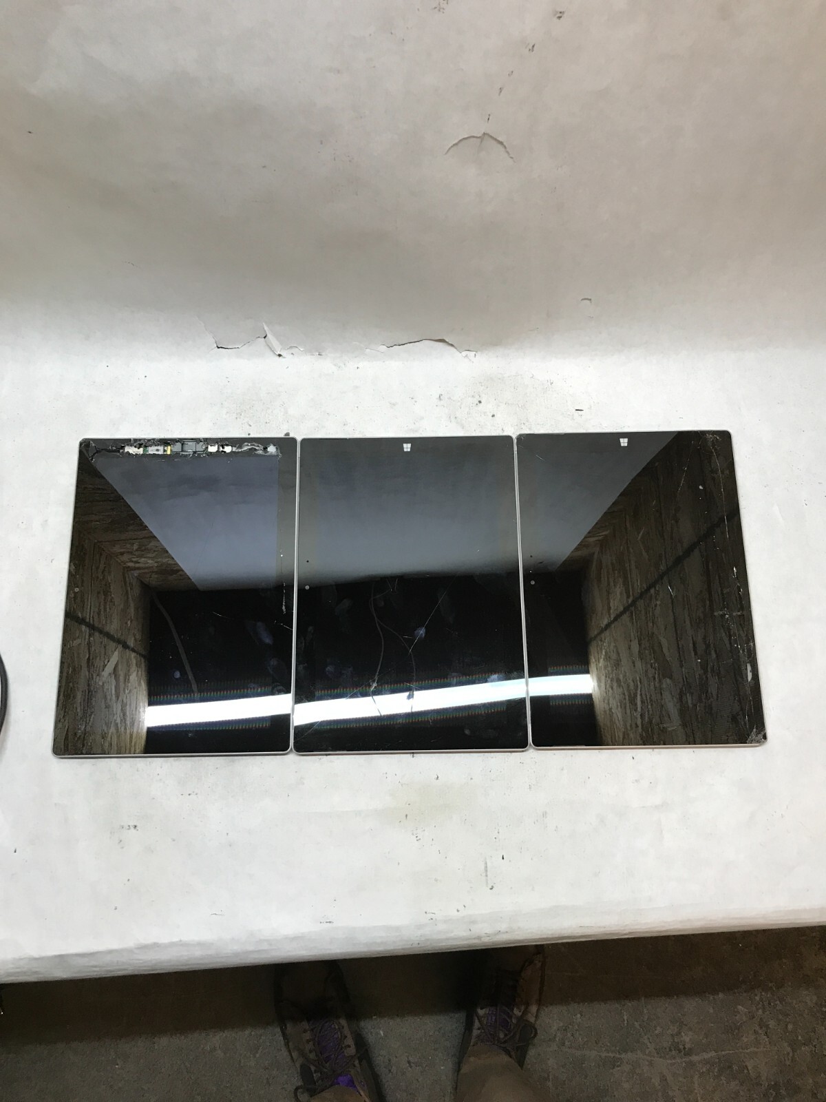 Lot of 3 Microsoft Surface 3 1645 12″ Intel Atom 4GB 32GB UNTESTED For Parts -DW