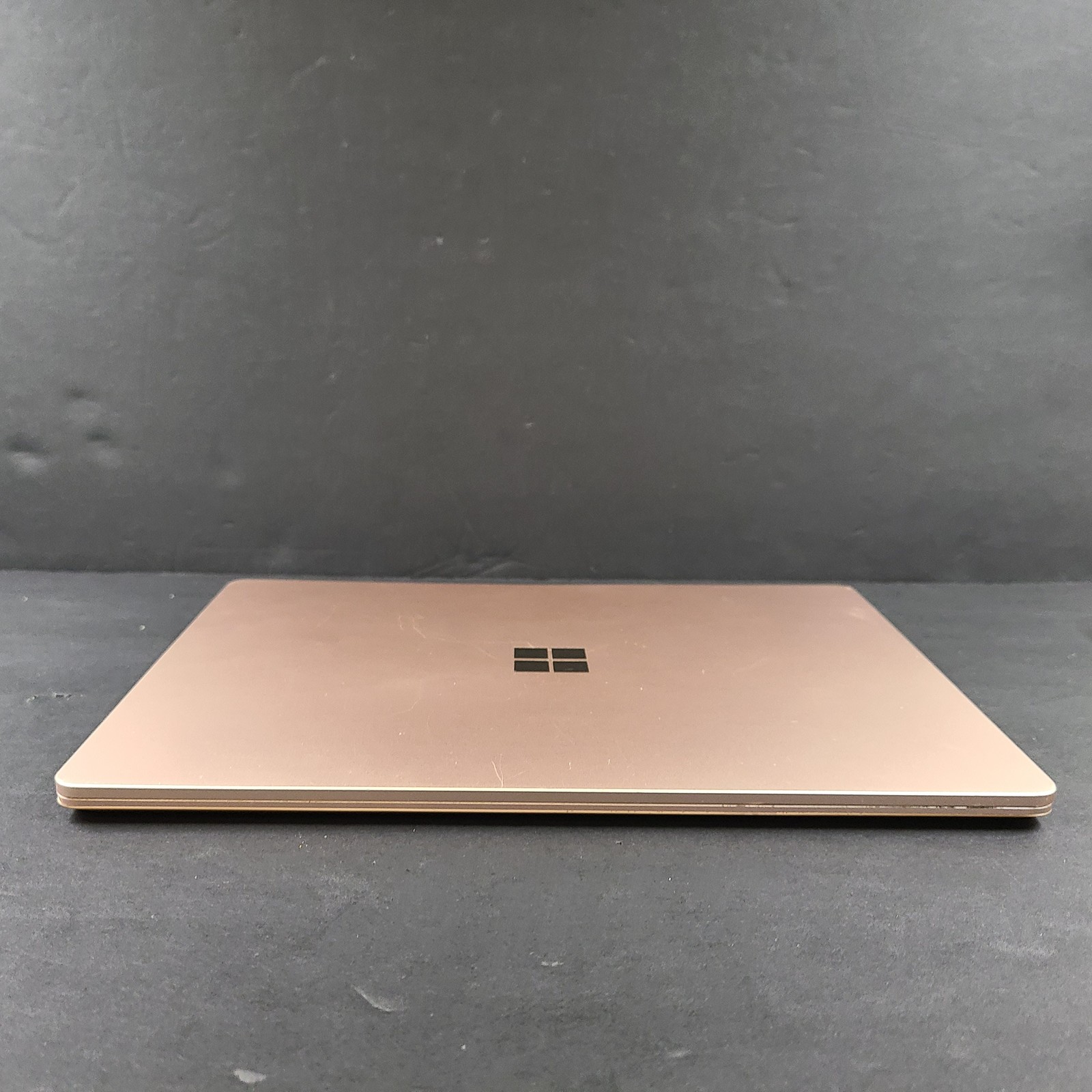 Surface Laptop Go 1943 – 12.4″ – i5-1035G1 CPU @ 1.00 GHz – 128GB SSD – 8GB RAM
