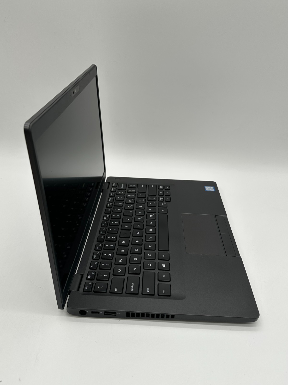 Dell Latitude 5400 i7-8665U 1.9GHz 16GB DDR4 128GB SSD Black Laptop Fair/See