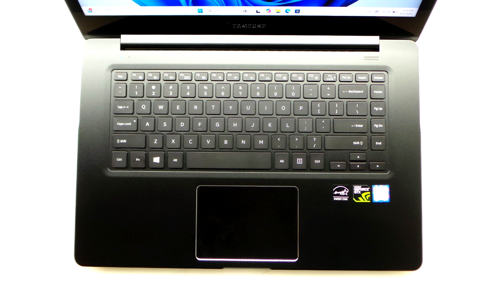 Samsung Notebook NP940Z5L | 15.6″ | i7-6700HQ | 8GB 256GB SSD | Touchscreen