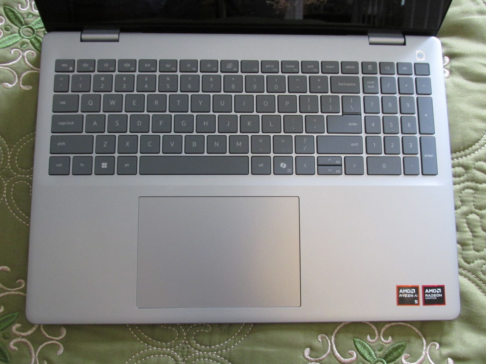 Dell 16 Plus DB16255 16″ Laptop – Ice Blue – AMD