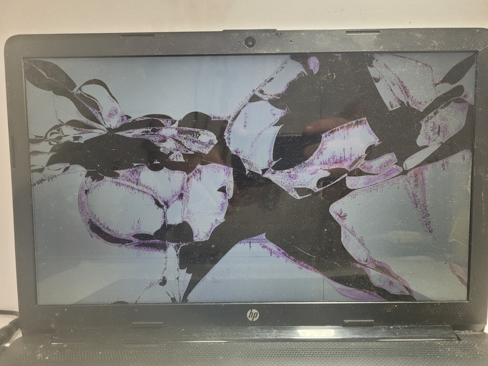 HP Laptop 15-db0xxx w/AMD A4-9125, 4GB RAM 17.3″ Laptop for Parts/Repair #0405