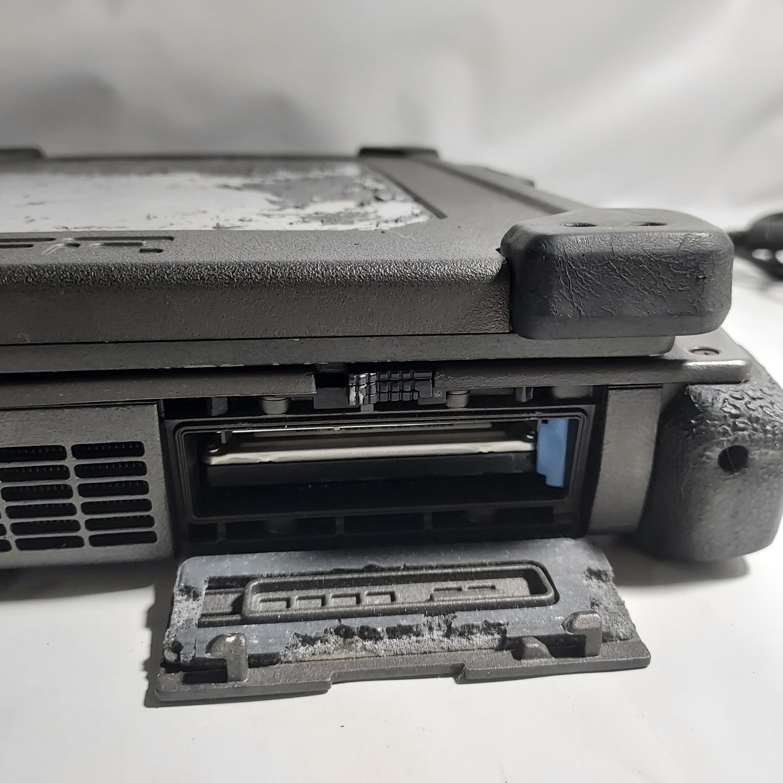 Dell Latitude E6420 XFR Rugged i5 4GB 500GB HDD PSU No Battery Damaged Screen