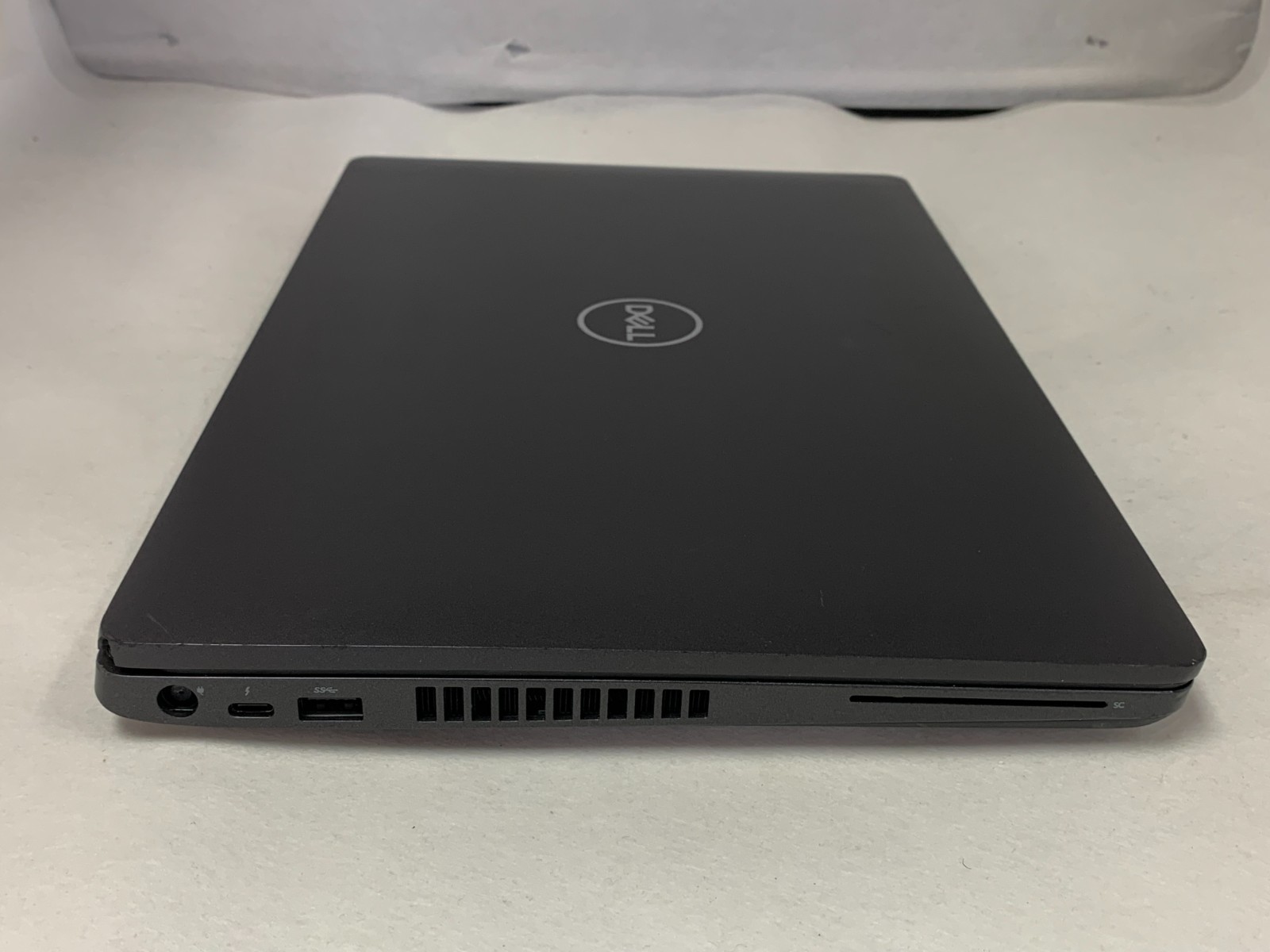 Dell Latitude 5500 15.6″ FHD i7-8665U 1.9GHz 16GB 256GB W11P Read
