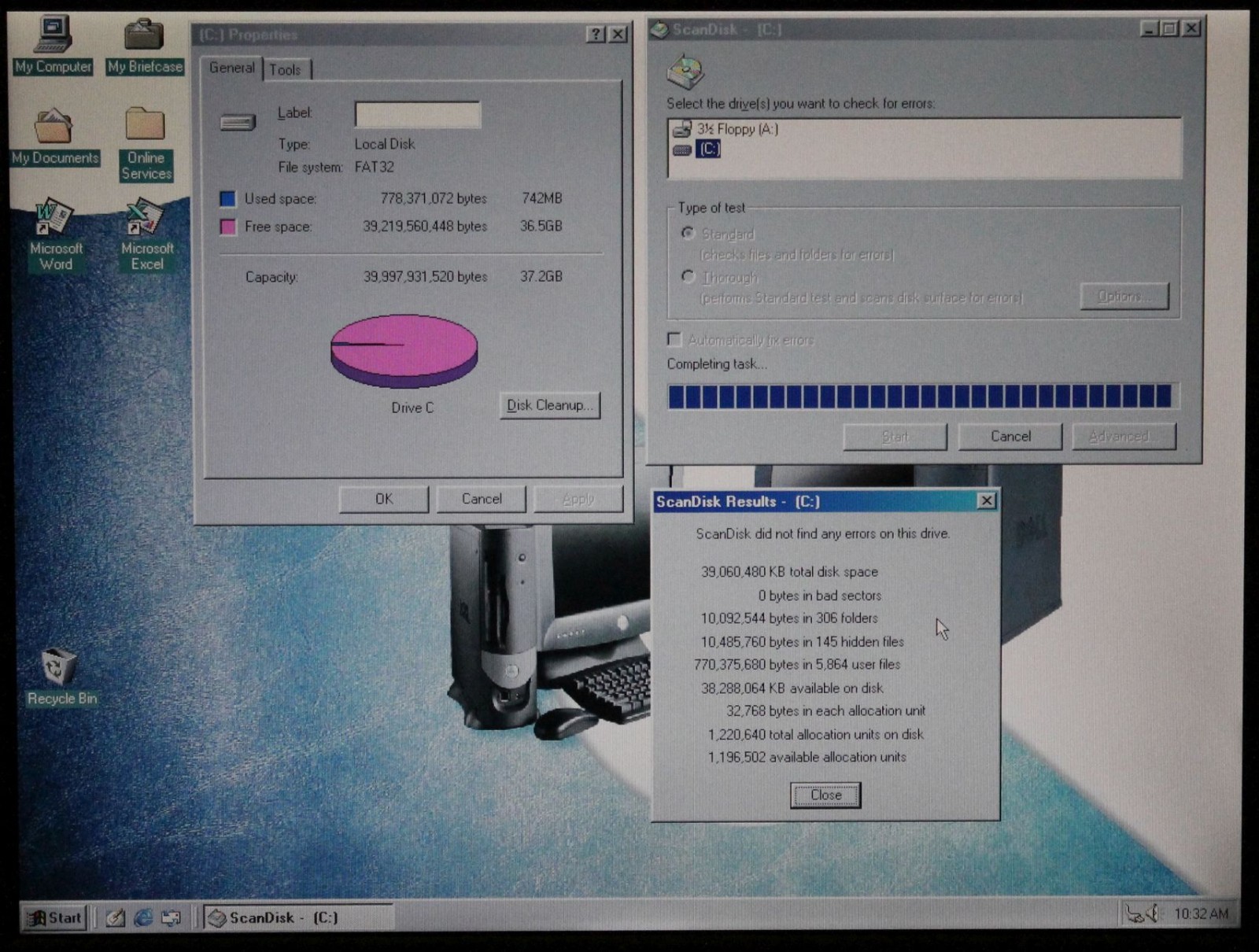 Dell Latitude C600 PP01L Laptop Windows 98se,40GB HD,256MB RAM,CD,Charger