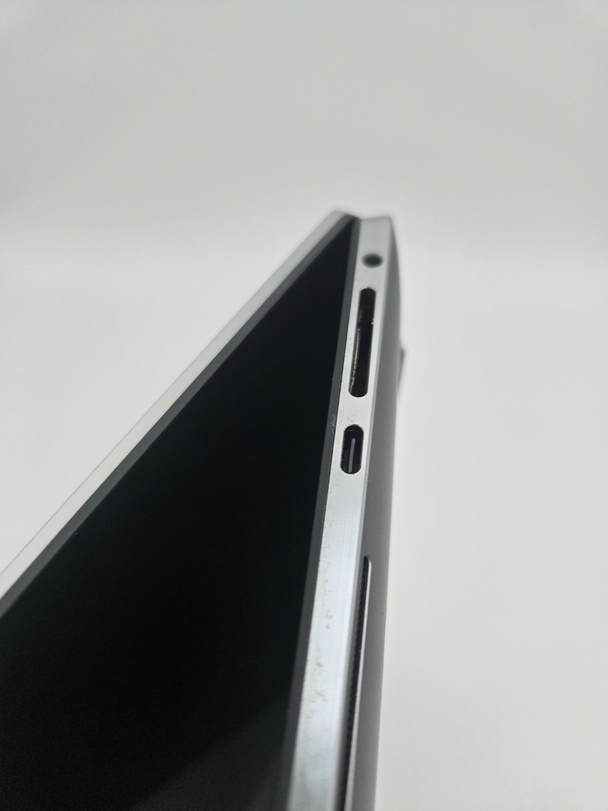 Dell Precision 5550 | 15.6 UHD+ Touch | i7-10750H | 16GB RAM | 512GB SSD | T1000
