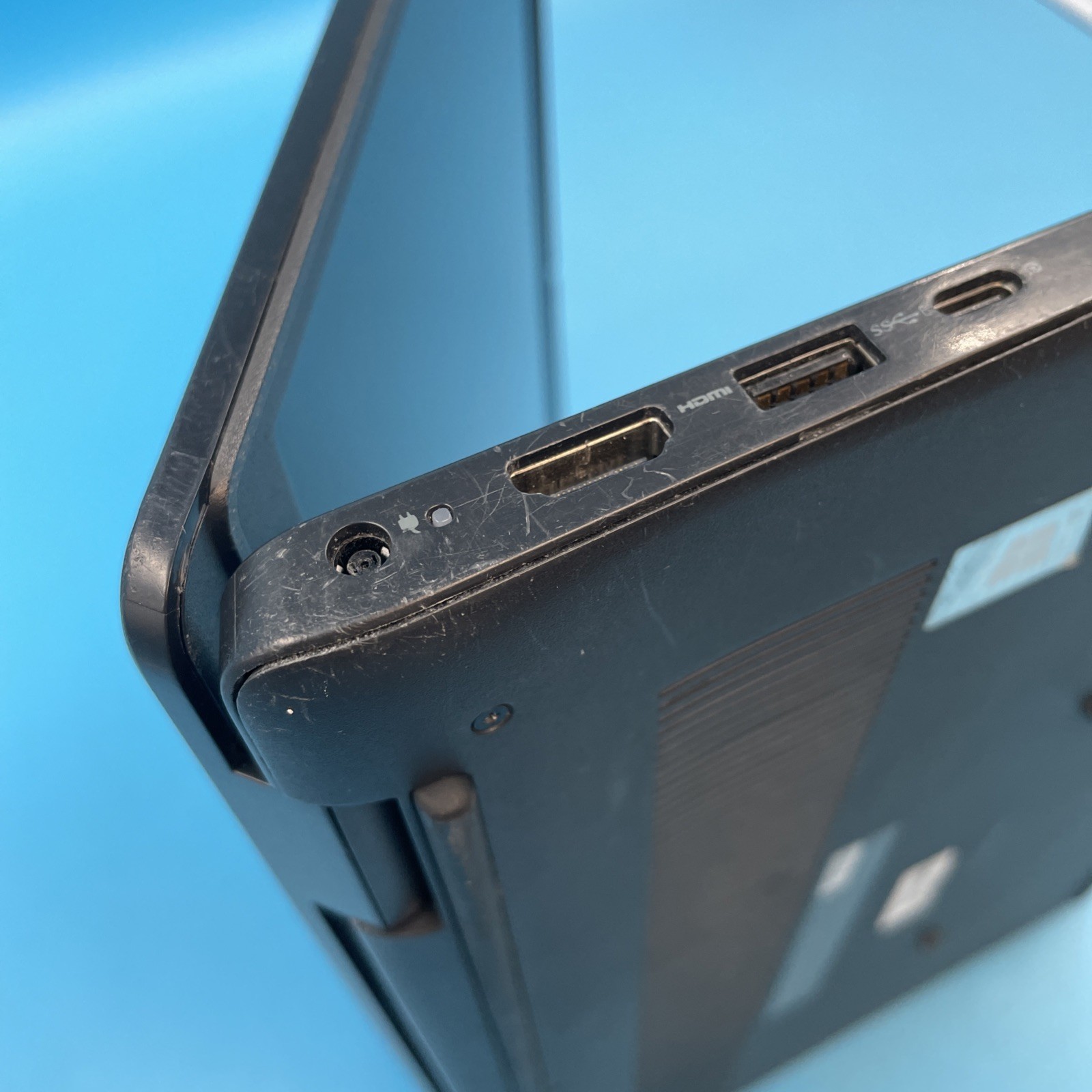 Dell Latitude 3520 | i5-1135G7 | 8GB RAM | 256GB SSD | NO OS | 67% BATT