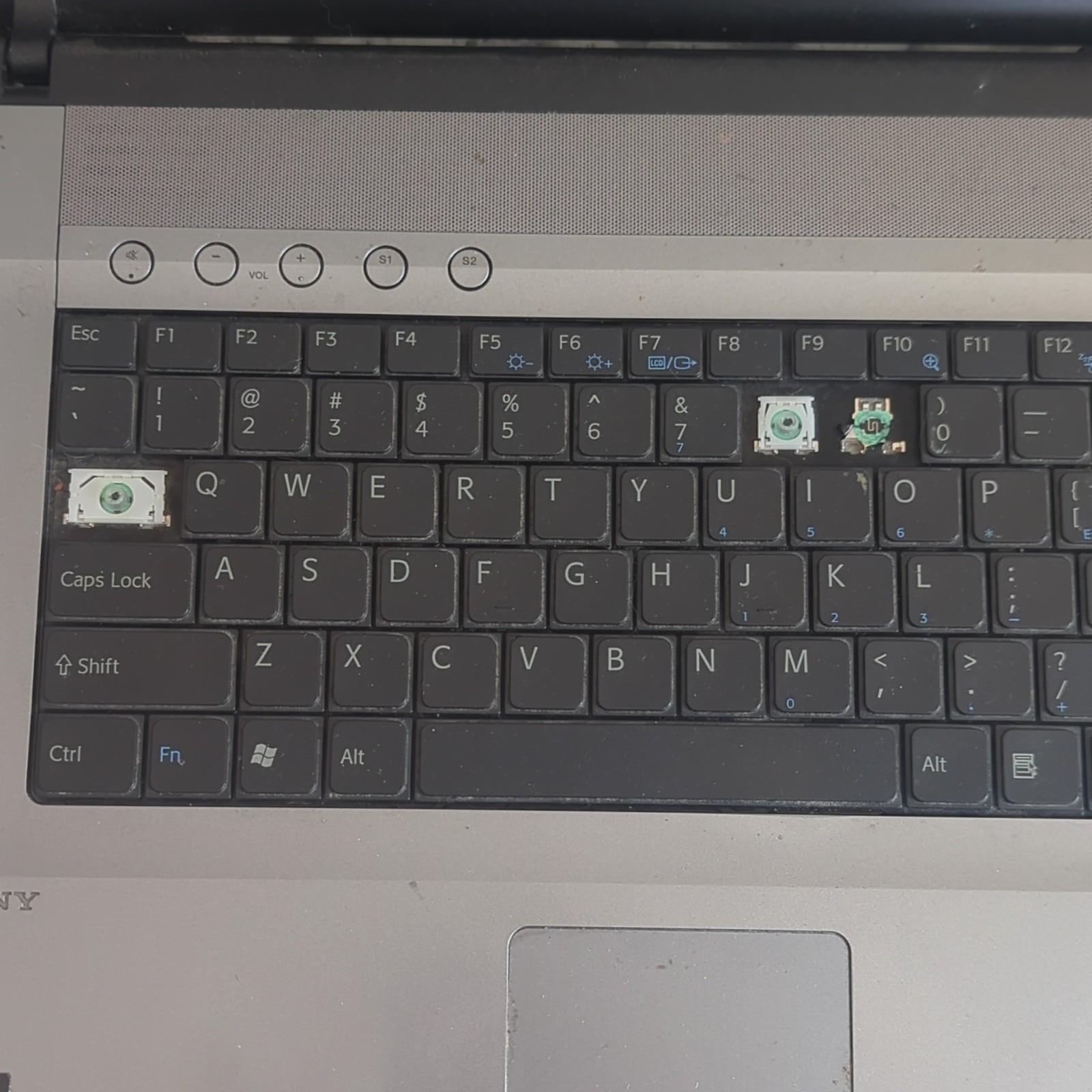 Sony VAIO PCG-7N2L 15.4″ Core 2 Duo Vista GeForce 8400M
