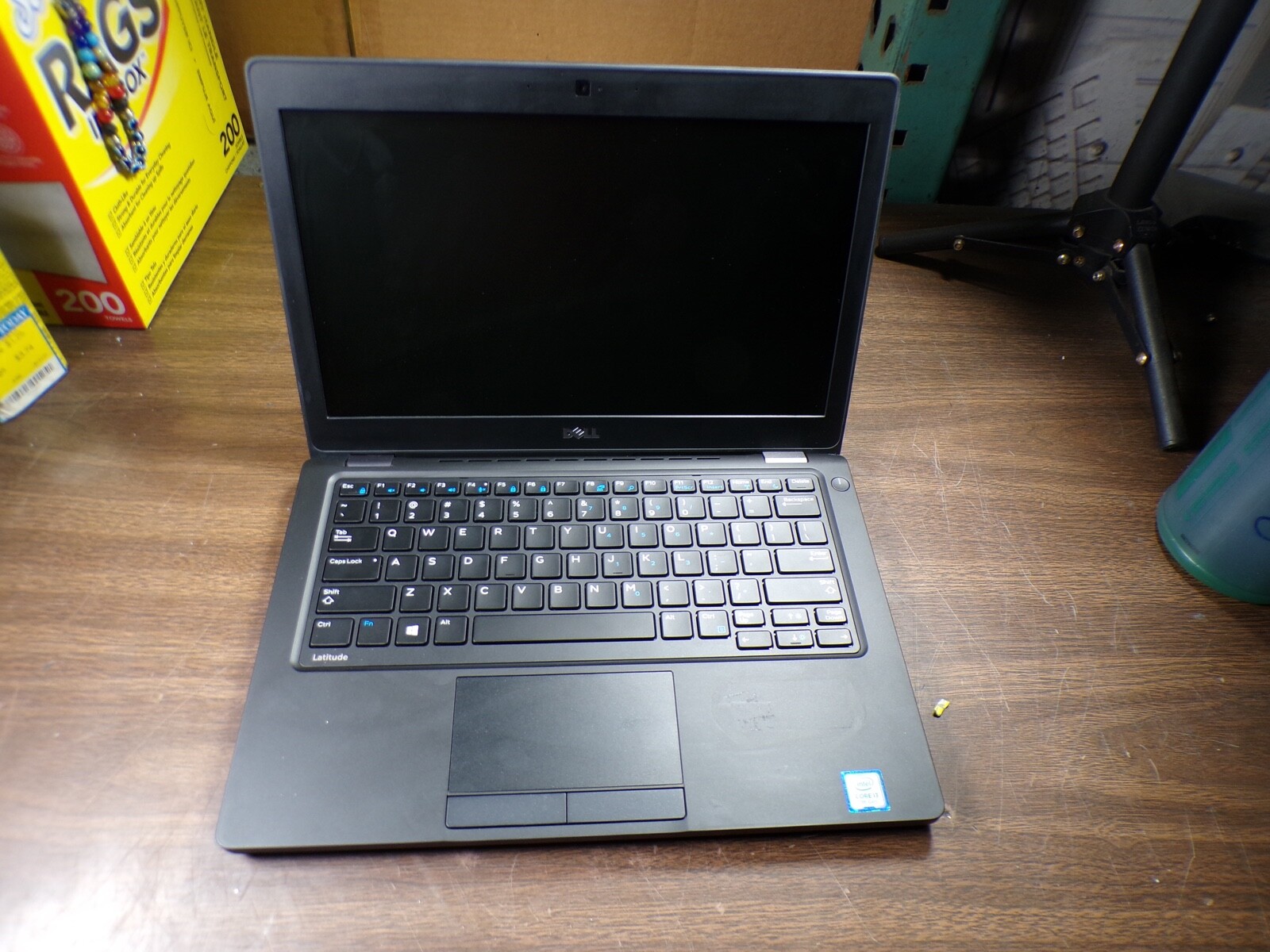 DELL LATITUDE 5280 INTEL CORE i3-7100U 2.40GHZ 8GB RAM **NO HD/ NO CADDIE/ NO OS