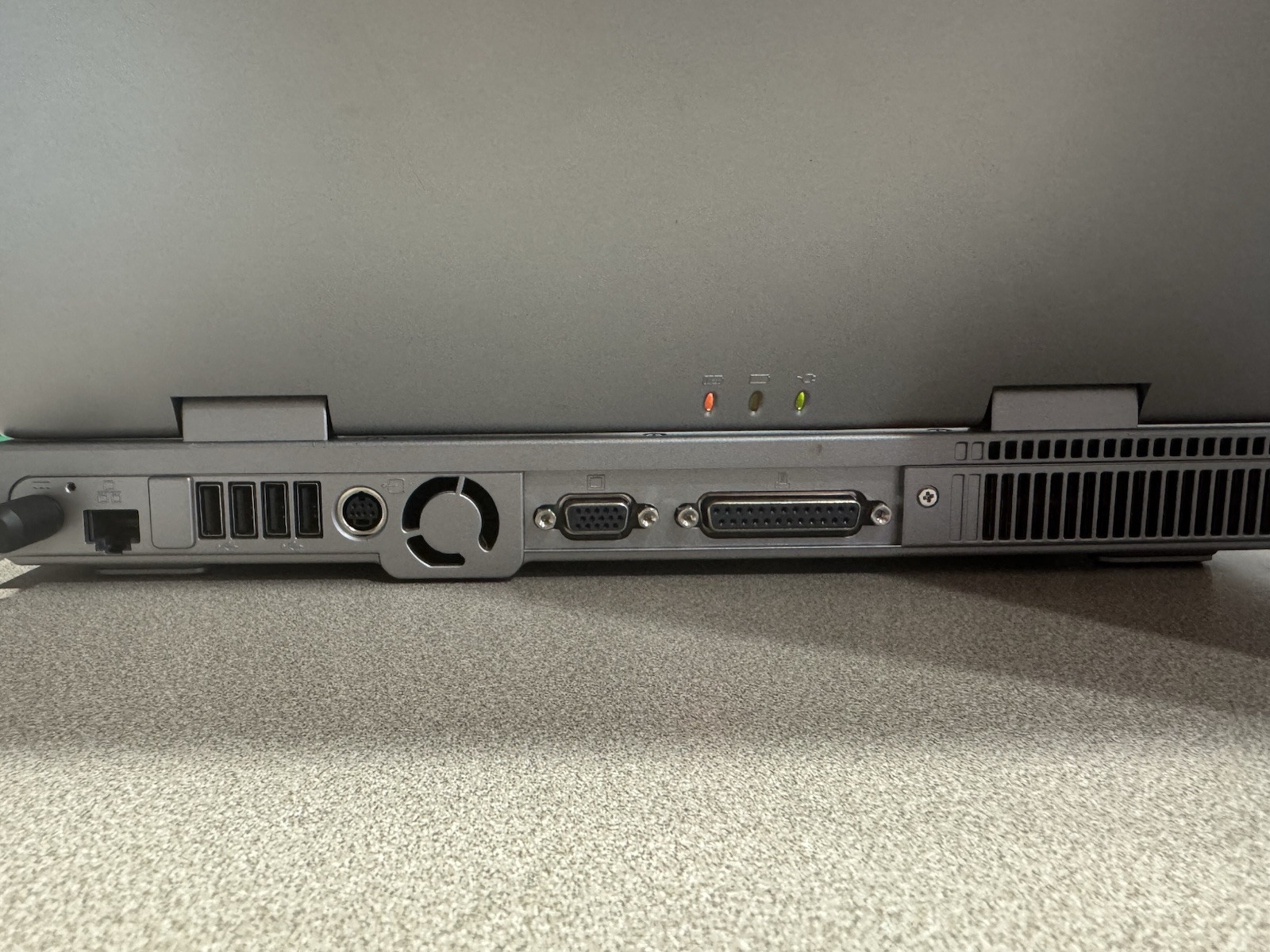 WinBook 8020 Laptop RARE Very Good OEM Windows XP CS1R