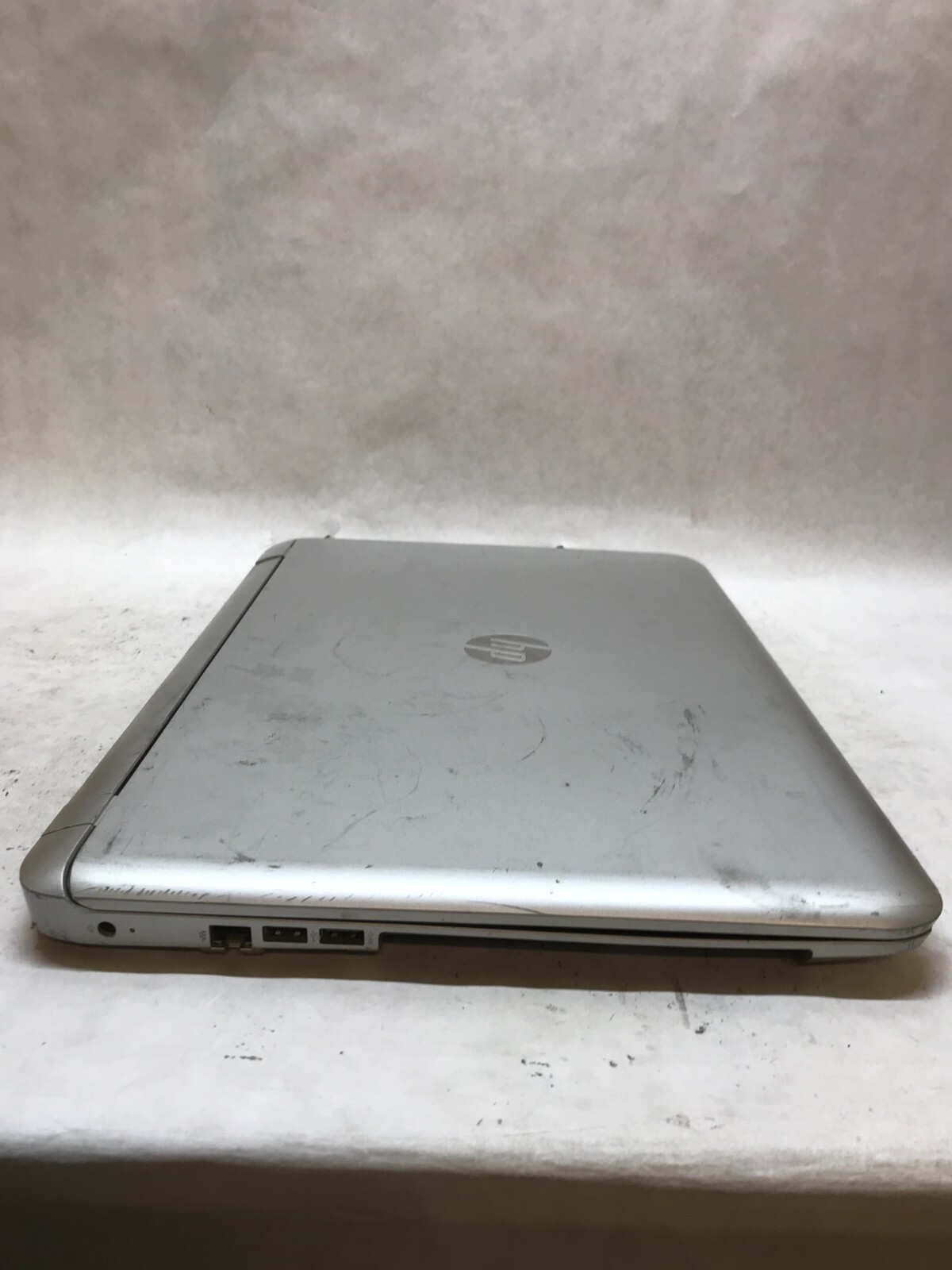 HP Pavilion 17-g129cy 17″ Laptop AMD A6-6310 2GB RAM NO HDD NO OS For Parts – DW