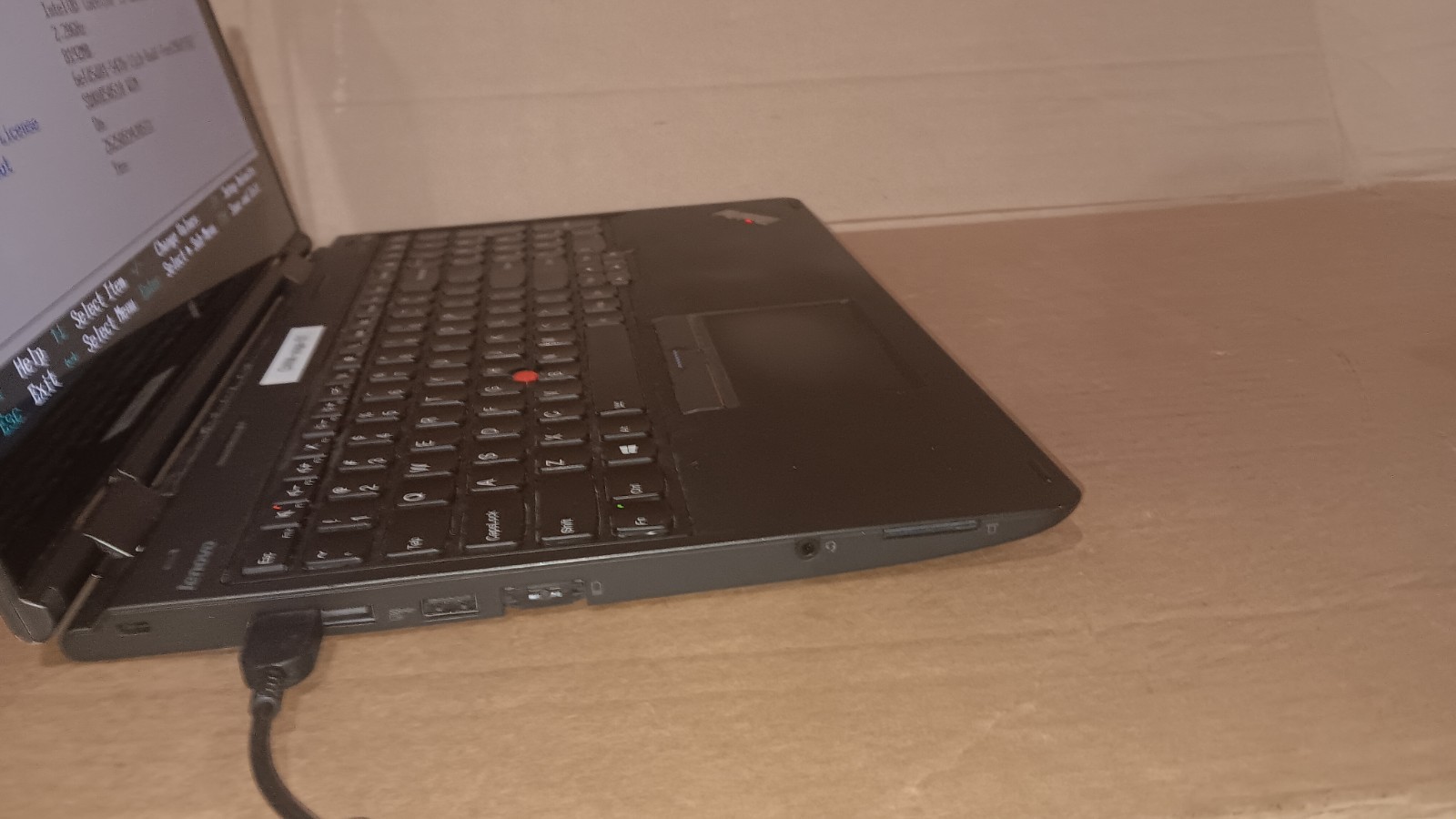 Lenovo ThinkPad Yoga 15 Core i5-5200 @ 2.2 GHz 15.6 convertible LCD screen 20DQ