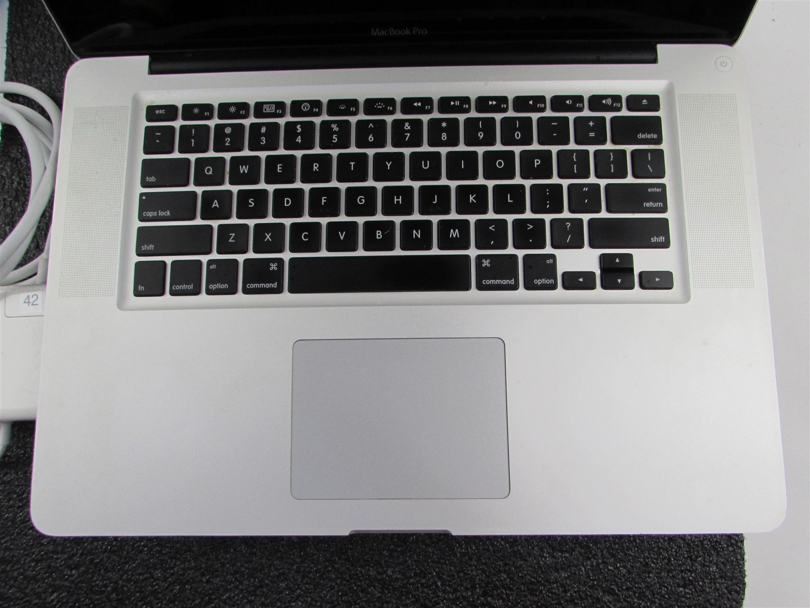 APPLE MACBOOK PRO A1286 CORE I5-520M NO HDD 4GB RAM NVIDIA GT 330M NO O.S/BATT