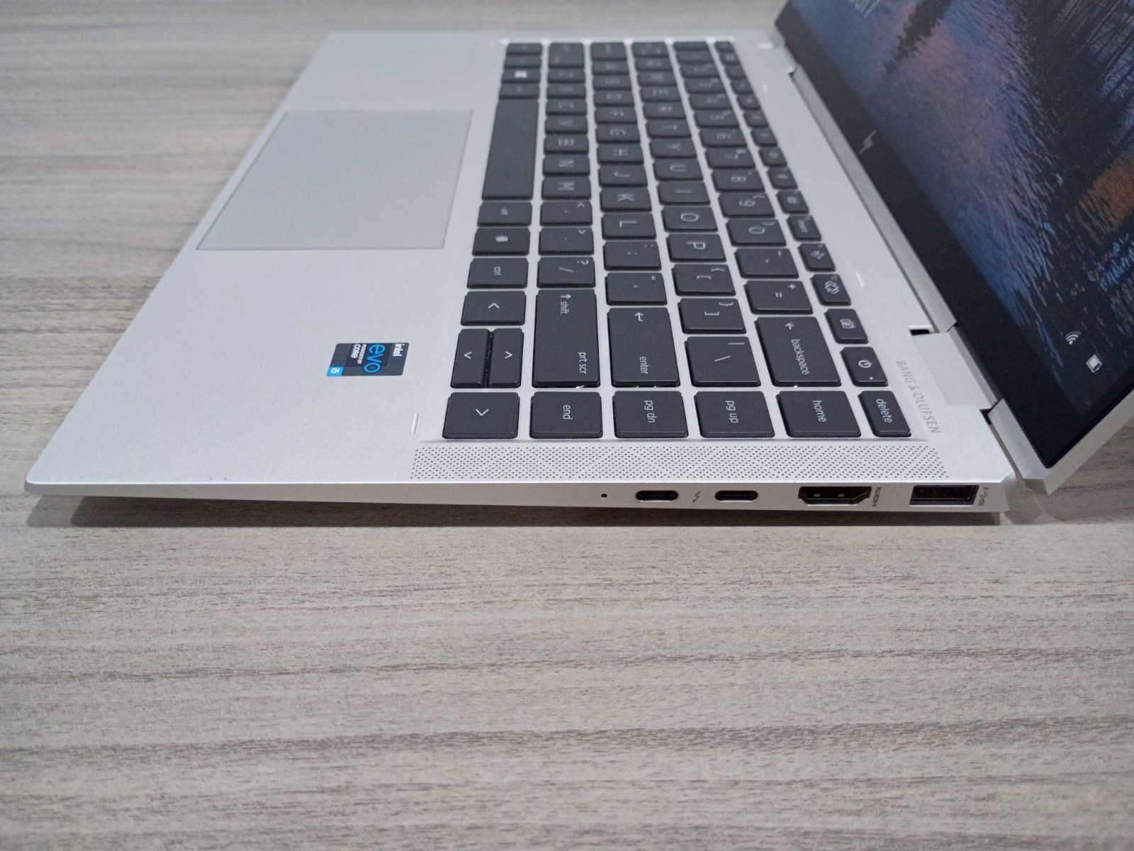 HP EliteBook x360 1040 G8 Intel Evo i5 256GB SSD 16GB RAM Backlit Key Win11 Pro